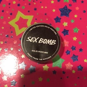 Lush sex bomb solid perfume NWT